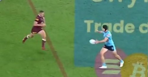 'Highest kick in history' causes mayhem as rugby commentators astounded | Wales Online