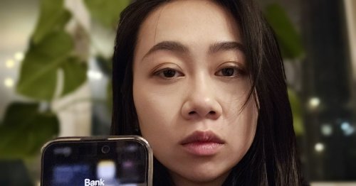 Woman loses £10k and has to move home with parents after answering text