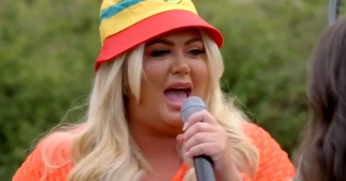 Gemma Collins has been singing Yma o Hyd and she's surprisingly good