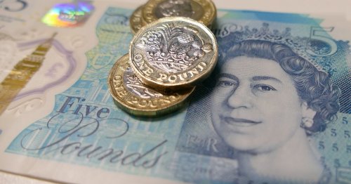 Almost a quarter of people targeted by holiday scams, according to Lloyds Bank
