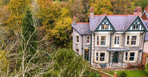 Lavish Victorian house for sale with World Heritage Site just outside the window