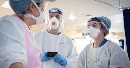 Welsh NHS staff to get 3% pay rise after 'dedication' through pandemic