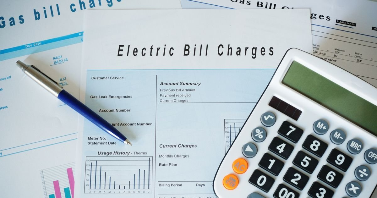 15 Ways to Lower Your Energy Bill | WalletGenius