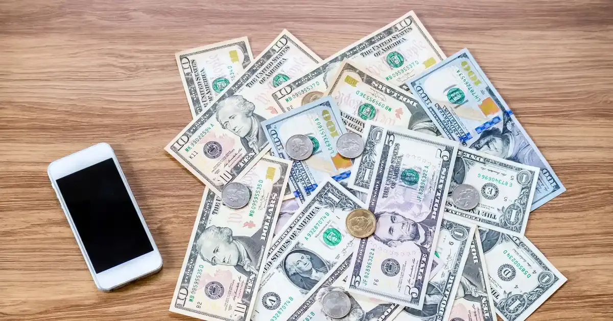 How to Save Money on Your Cell Phone Plan | WalletGenius
