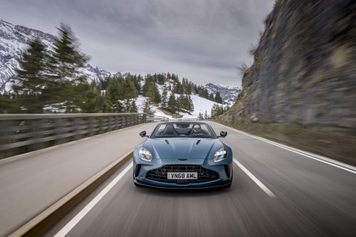 Aston Martin Vantage Roadster. Offen und rein.