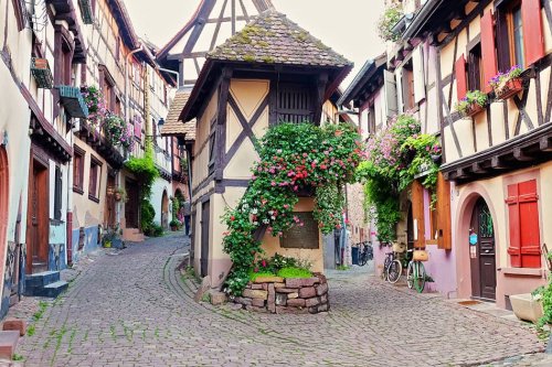 15 Charming Fairytale Towns in France