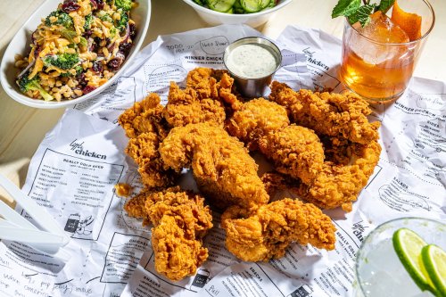 An American Fry Joint with Chicken and Beer Buckets Flies into Downtown DC