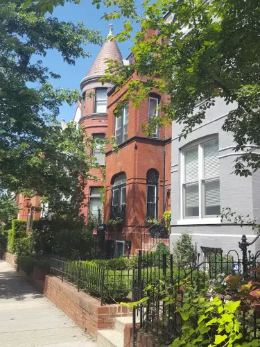 7 Great Airbnbs Near DC’s Pride Parade and Festival