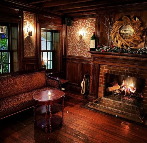 The Best Places to Drink By a Cozy Fire Around DC