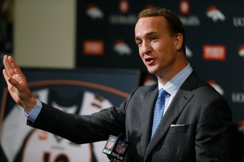 Peyton Manning’s handwritten letters to his fellow players left an indelible mark
