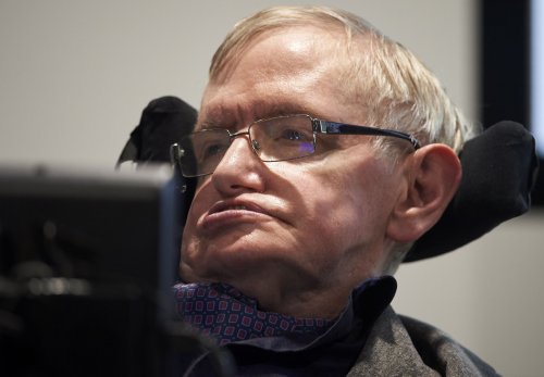 Stephen Hawking just gave humanity a due date for finding another planet