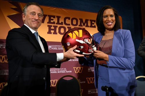 Column | After that Commanders pep rally, it’s time for D.C. to get a better deal