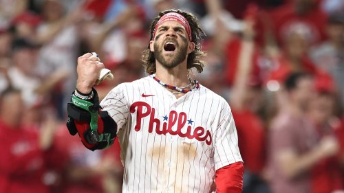 Phillies roar into October with another win at their raucous home park