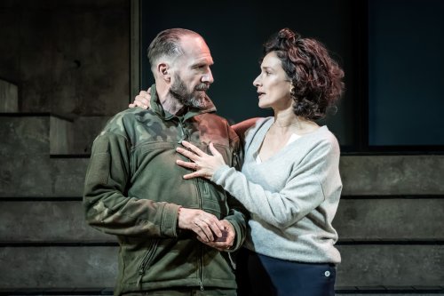 Review | Ralph Fiennes kills it in ‘Macbeth’