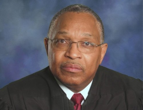 Veteran U.S. judge joins calls for Supreme Court ethics code