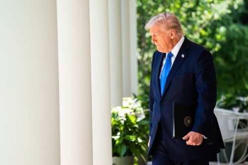 Thousands of experts and leaders are fleeing Trump’s government