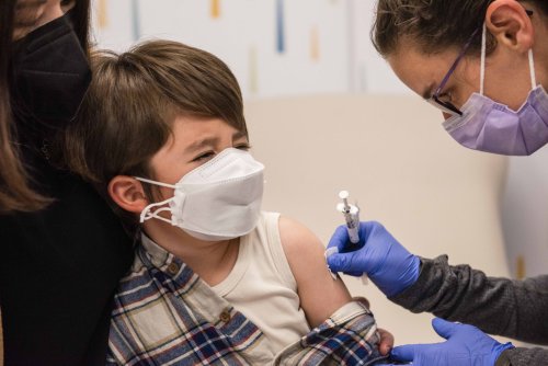 What to know about fall flu, coronavirus and RSV vaccines for kids