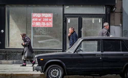 Russians face prospect of Soviet-style shortages as sanctions bite