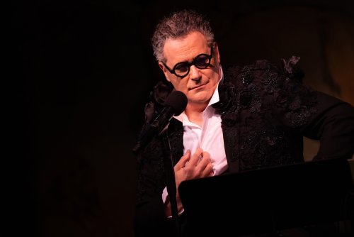 Designer Isaac Mizrahi still dazzles — and dishes — off the runway