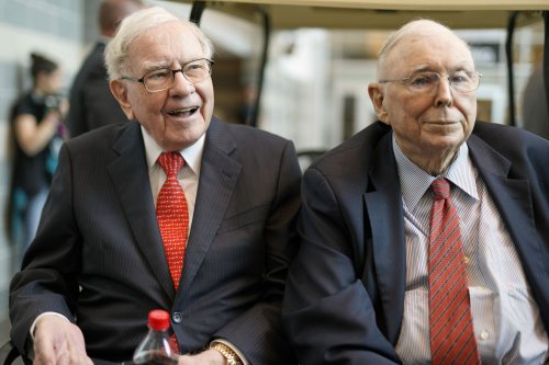 Charlie Munger, dry-witted sidekick to Warren Buffett, dies at 99