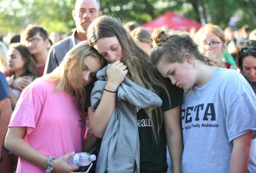 ‘Overwhelming grief’: 8 students, 2 teachers killed in Texas high school shooting