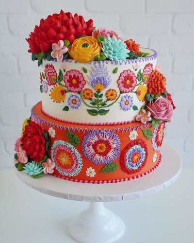 These Cakes By Leslie Vigil Appear Decorated With Needle And Thread