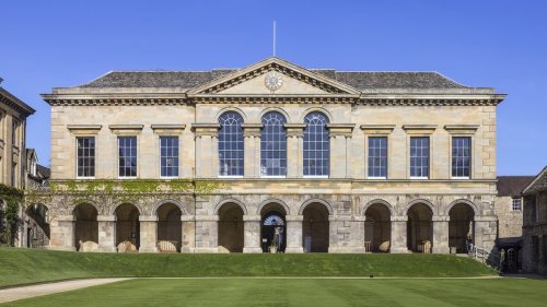 Oxford-Akademiker tranken bis 2015 aus menschlichem Schädel