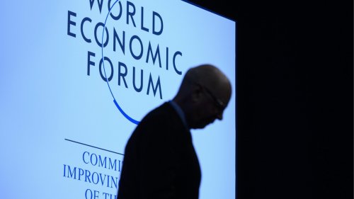 Nach Skandal-Rücktritt: Klaus Schwab bricht im Interview sein Schweigen