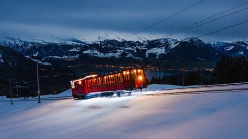 Outdoor-Aktivitäten in der Adventszeit: Die 8 besten Wintererlebnisse in der Schweiz