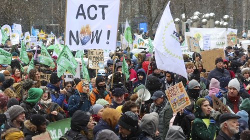 Brüssel: 20'000 Menschen marschieren gegen den Klimawandel