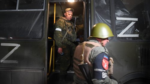 Soldaten von Azovstal-Werk nach wochenlangem Kampf evakuiert – das ist passiert