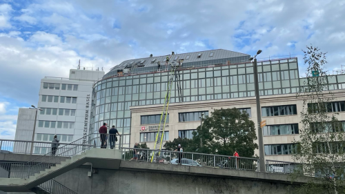 Bürogebäude beim Bahnhof Basel brennt – Grosseinsatz der Feuerwehr