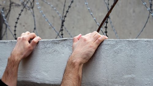 US-Behörden suchen nach Gefängnisausbruch neun Geflohene