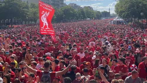 Paris ist rot – Liverpool-Fans feiern, als hätten sie die Champions League schon gewonnen