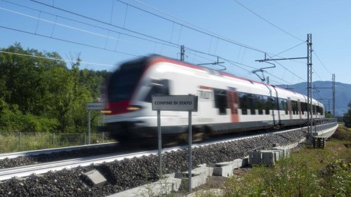 Jetzt wird auf der ersten Schweizer Zugstrecke Solarstrom produziert