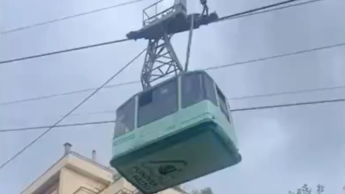 Seilbahn stürzt nahe Neapel ab – mindestens drei Tote
