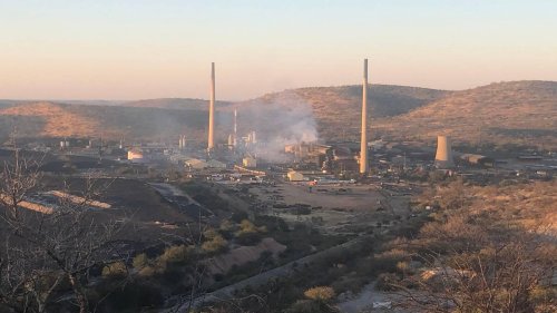 Schweizer Firma bezieht Kupfer von giftiger Schmelzerei in Namibia – mit tödlichen Folgen