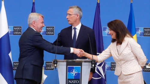Nato ebnet mit Beitrittsprotokollen Weg für Norderweiterung