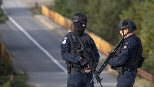 Kosovo: Serbische Armee kommt aus drei Richtungen