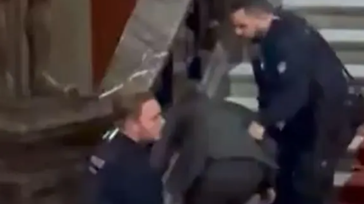 Nach Handgemenge im Bundeshaus: Aeschi begegnet wieder dem Polizisten – so reagiert dieser