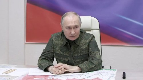 Putins grosse Scharade: Was sein Auftritt im Tarnanzug bedeutet