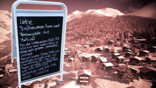 Personalnot im Skigebiet: Dieses Schild zeigt die ganze Misere