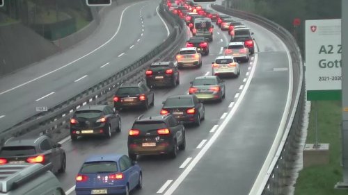 Der Osterverkehr steht still: 13 Kilometer Stau vor dem Gotthard