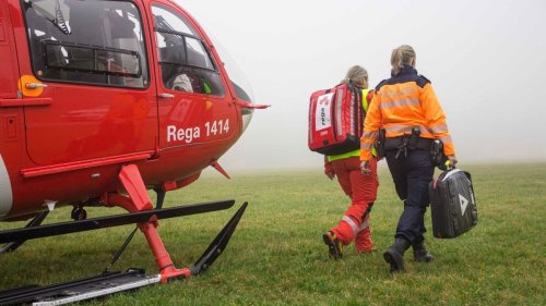Kind verletzt sich beim Spielen im Wald bei Rapperswil-Jona SG