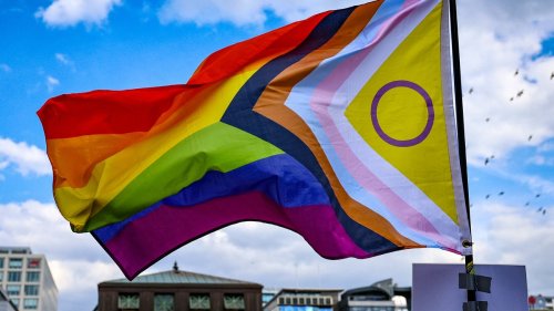 Schweizer LGBTIQ-Helpline erhält weiterhin viele Anrufe