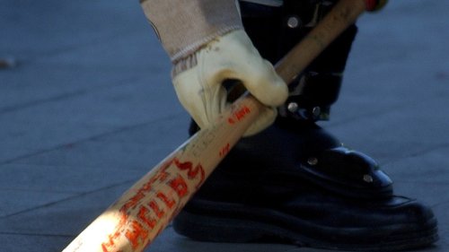 Mann schlägt in Dornbirn mit Baseballschläger auf 15-Jährige ein