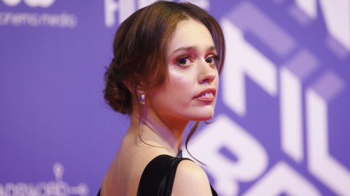 "White Lotus"-Star Aimee Lou Wood bricht auf der Straße in Tränen aus

