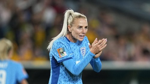 Manchester City wirbt für Unterwäsche, die niemand sehen will