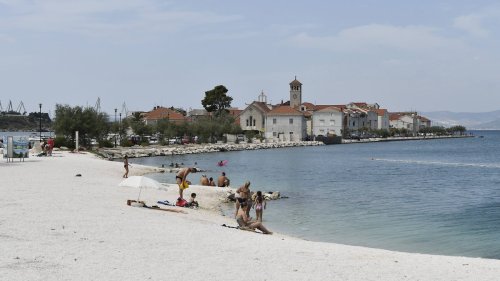 Einheimische warnen vor Asbest-Gefahr an beliebtem Strand in Kroatien