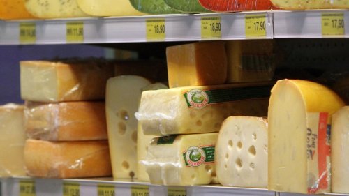 Dringende Warnung: Diese Käsesorten werden bei Edeka und Rewe und Bünting zurückgerufen